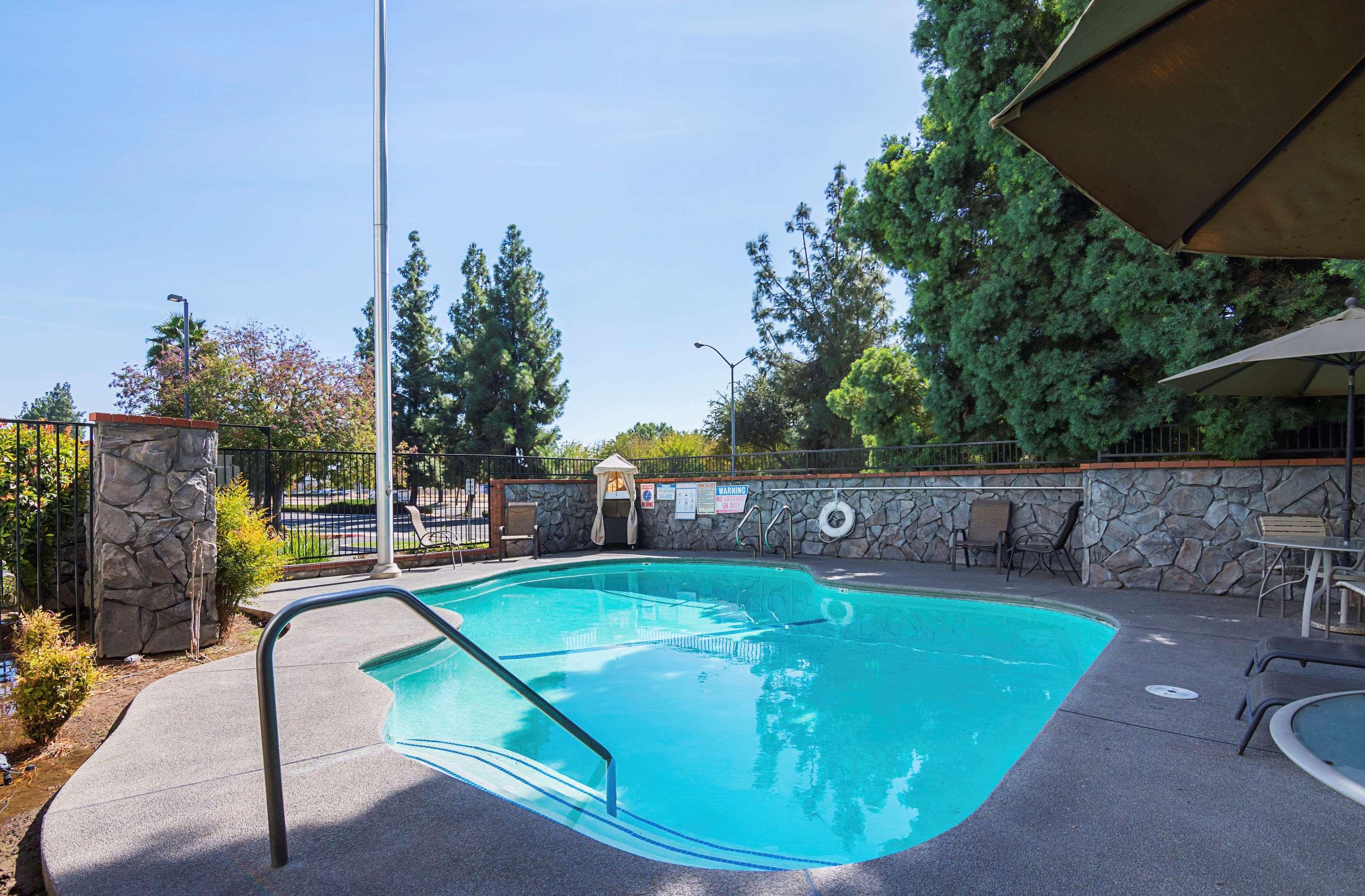 Quality Inn Fresno Yosemite Airport Exterior foto